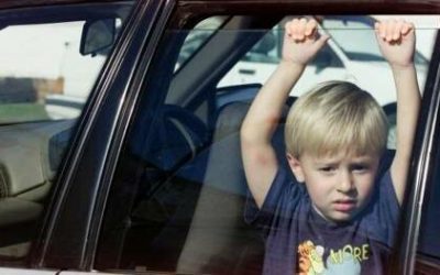 Bahaya! Jangan Tinggalkan Anak di Dalam Mobil
