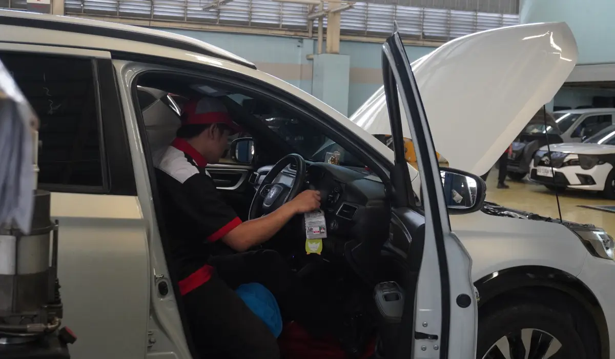 Mobil Terasa 'Keras' di Jalan Bergelombang? Yuk, Cek Suspensi dan Kaki-Kaki Mobil Anda di Bengkel Resmi Honda Bintang Tabanan!