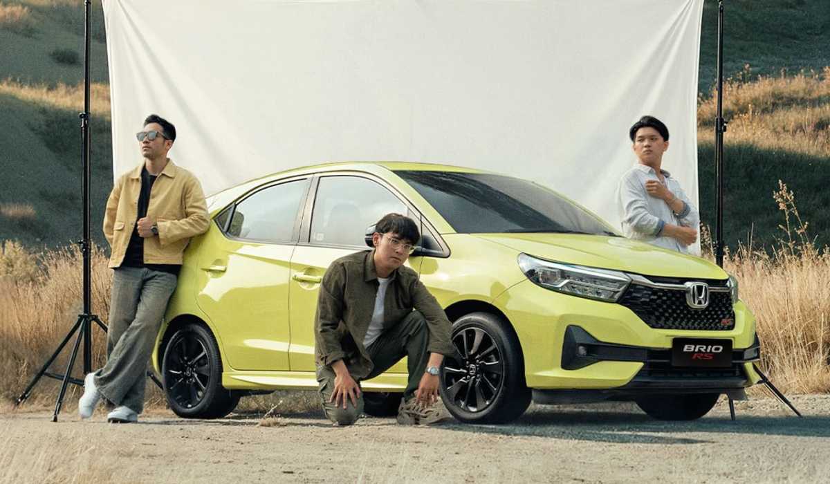 Honda Brio vs New Honda WR-V: Pilih Si Lincah yang Irit atau Small SUV yang Bikin Kamu Makin Pede?